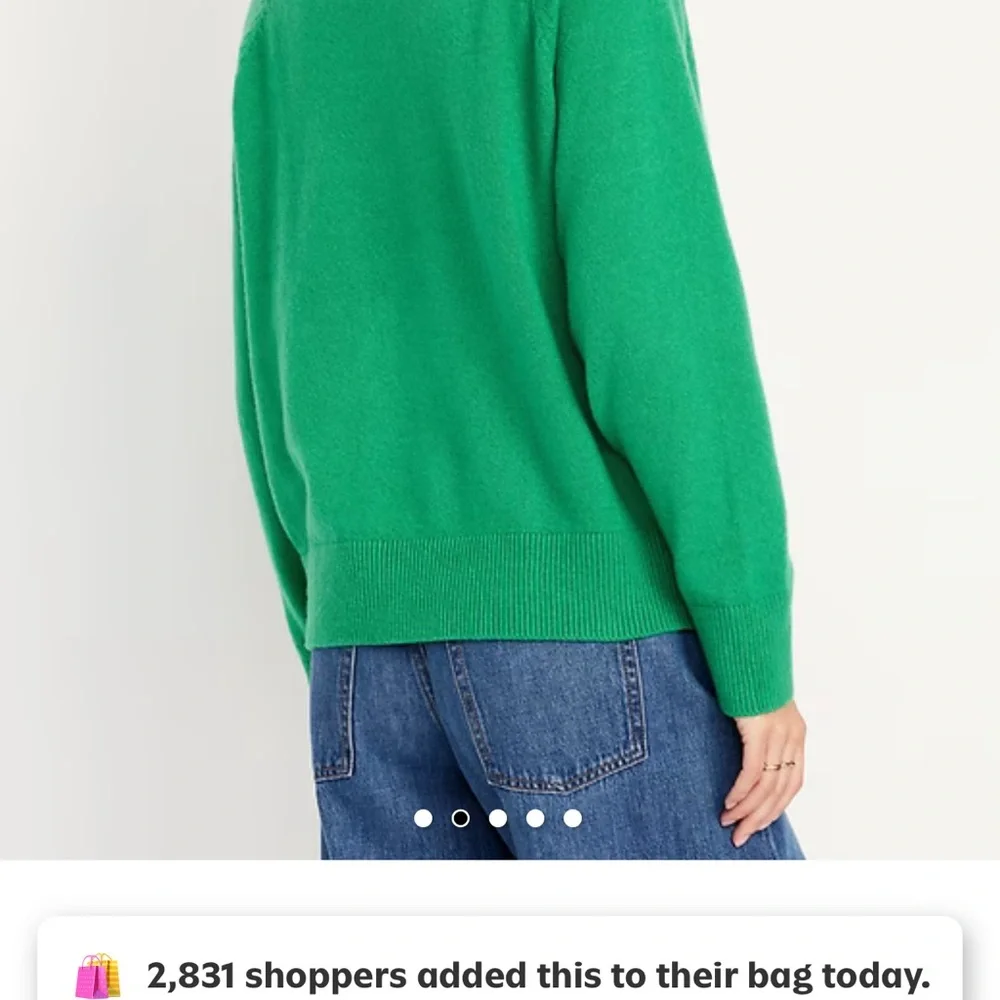 Old Navy Vibrant Green V-Neck Sweater for Women - Picture 2 of 4
